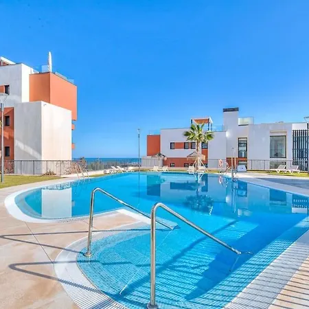 Apartment With Big Pool And Close To Beach! *