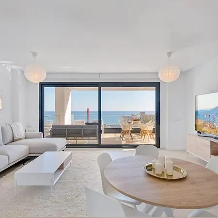 Apartment With Big Pool And Close To Beach! *